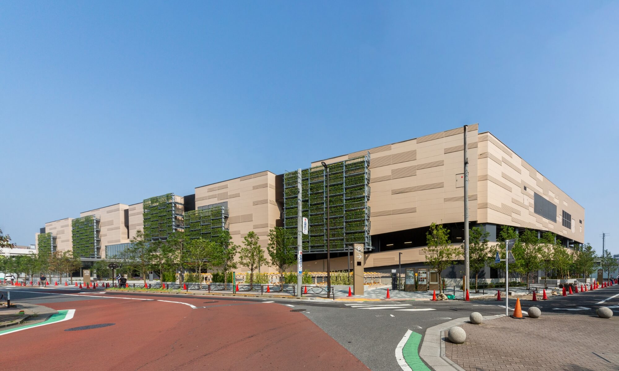 マークイズ葛飾かなまち